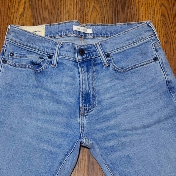 Abercrombie & Fitch Light Wash Skinny Stretch Blue Jeans Size W28/L30 - Picture 4 of 8